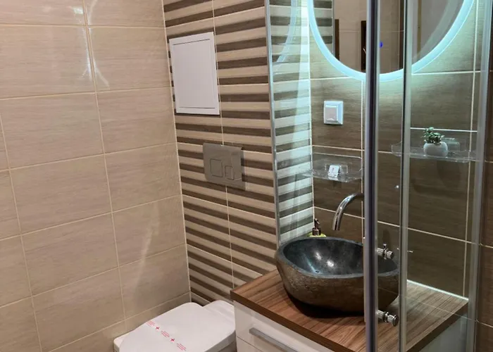 דירה Veliapartmets